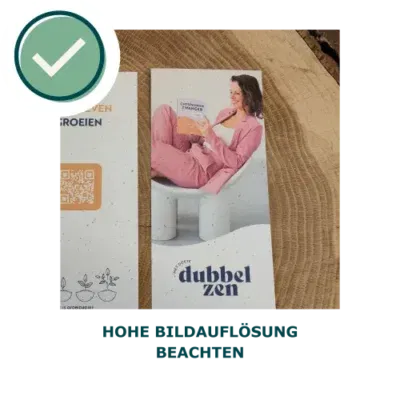 Growing paper card with a high resolution picture